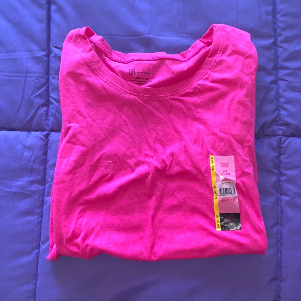 Brand New/Never Worn Tee